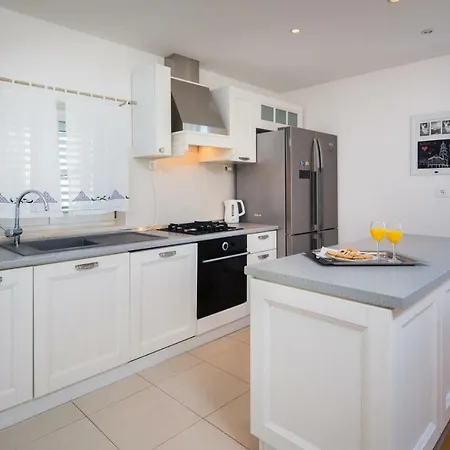 Villa Luxury Wisdom Near Split, Private Pool Dugopolje