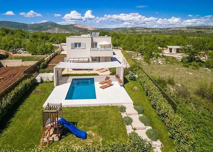 Luxury Wisdom Near Split, Private Pool *