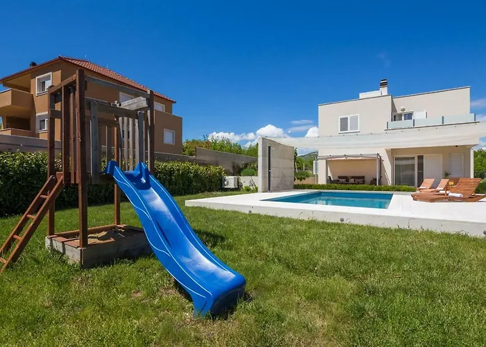 Luxury Wisdom Near Split, Private Pool Vila