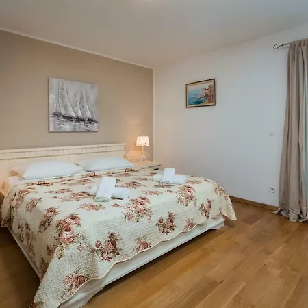 Luxury Wisdom Near Split, Private Pool *