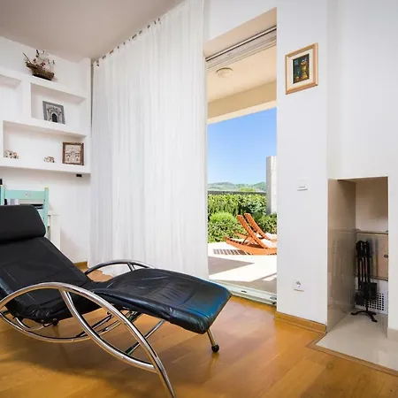 Luxury Wisdom Near Split, Private Pool Vila Dugopolje
